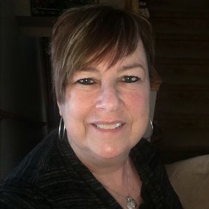 Meet your Posher, Jeannine